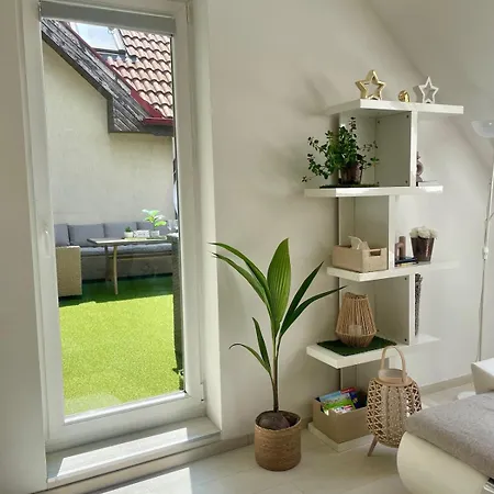 Apartament Fiore Rooftop Terrace Debreţin
