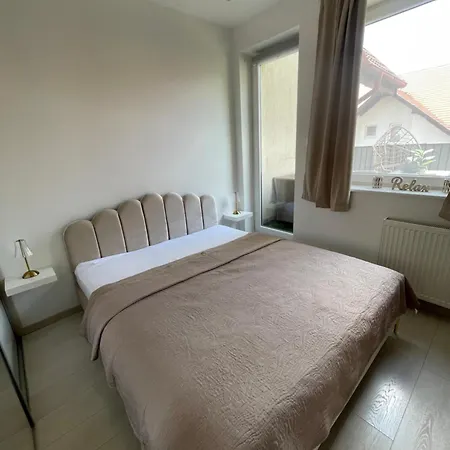 Apartament Fiore Rooftop Terrace Debreţin
